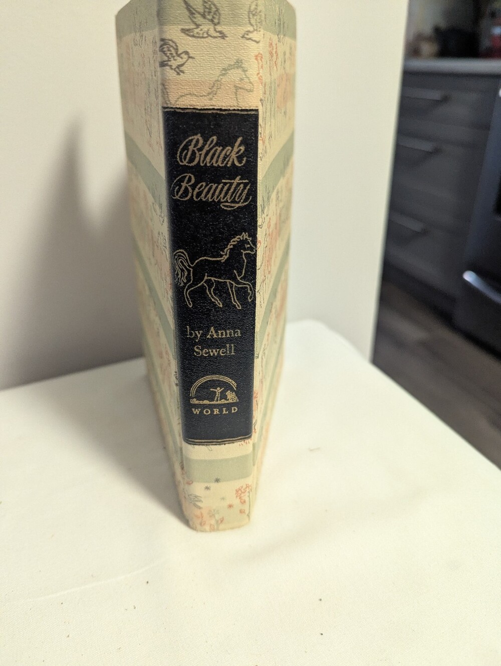 Vintage 1946 Black Beauty Hardcover. Vintage. The Autobiography Of a Horse.